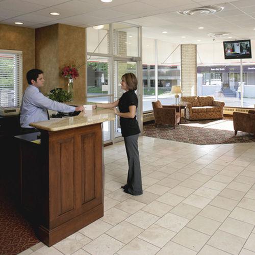 University Inn Madison - photo 4