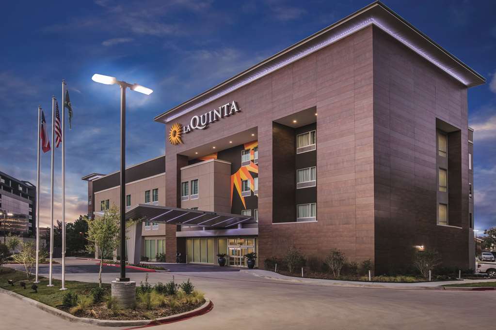La Quinta Inn & Suites by Wyndham Dallas Richardson in Dallas, United States
