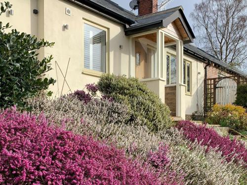 Heather Lea - carbon neutral hotel in Unknown City