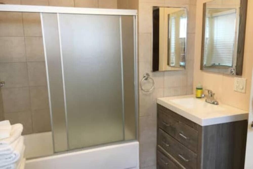 Hollywood Hills Suites - photo 39