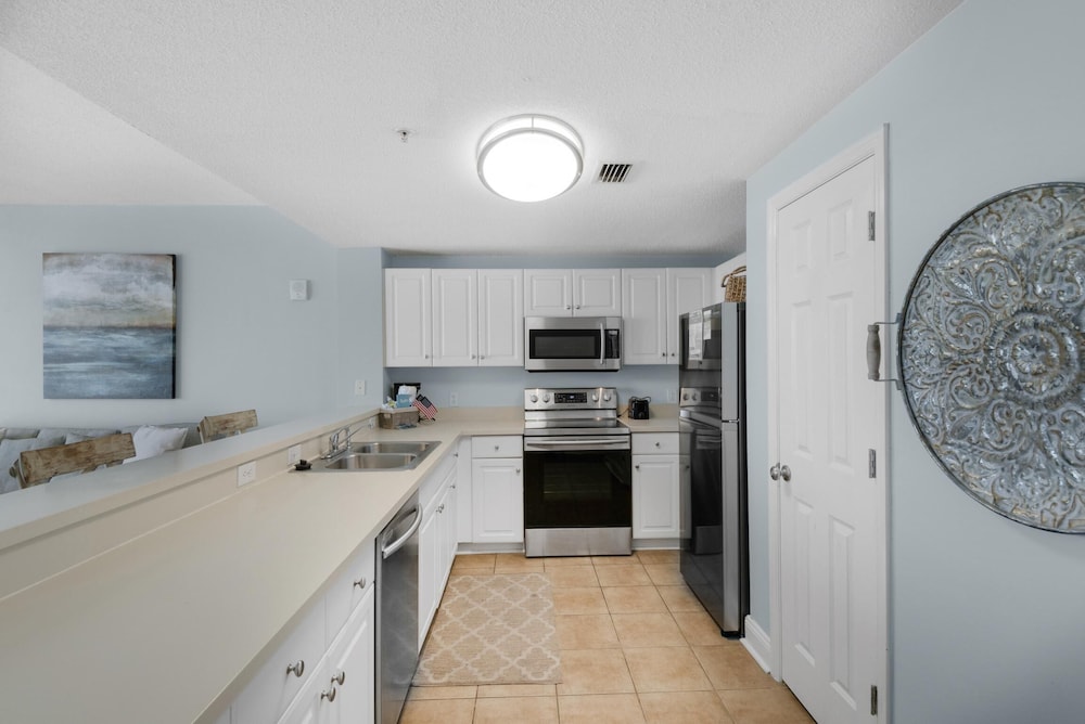 Majestic Beach Towers 1 314 - featured photo