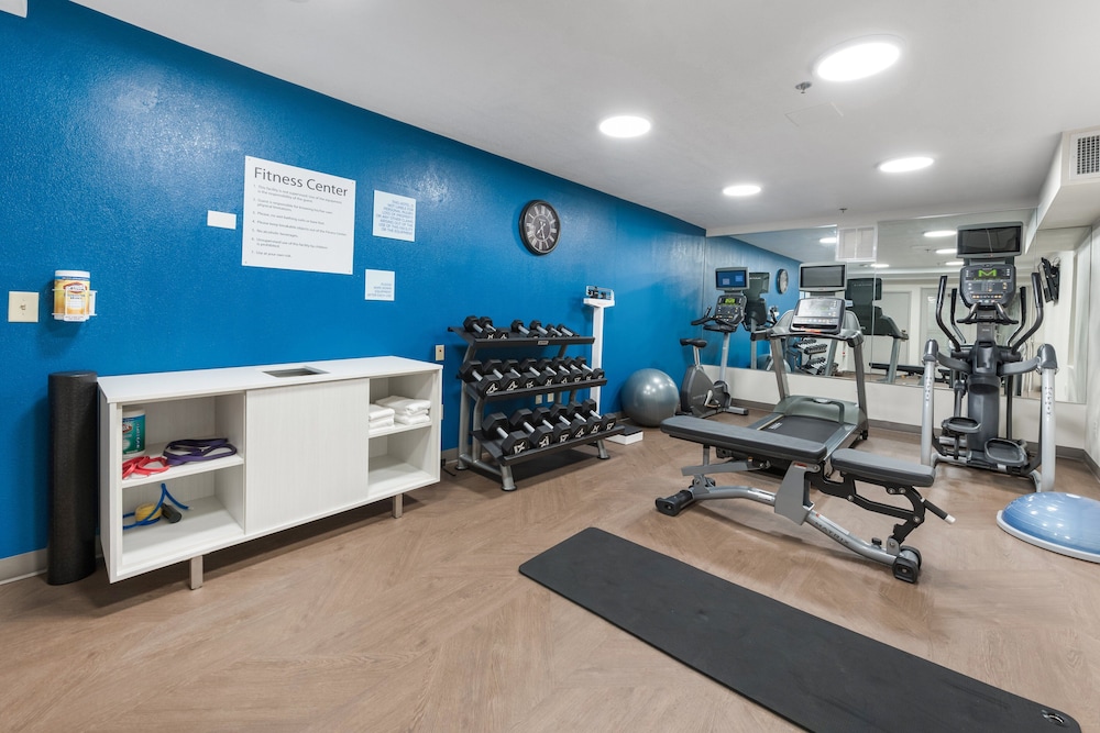 Holiday Inn Express Columbus Downtown by IHG - photo 32