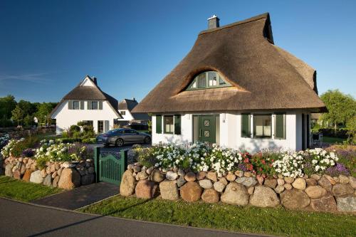 Ferienhaus Seeadler 65 — 4-Star Luxury Hotel in Zingst, Germany