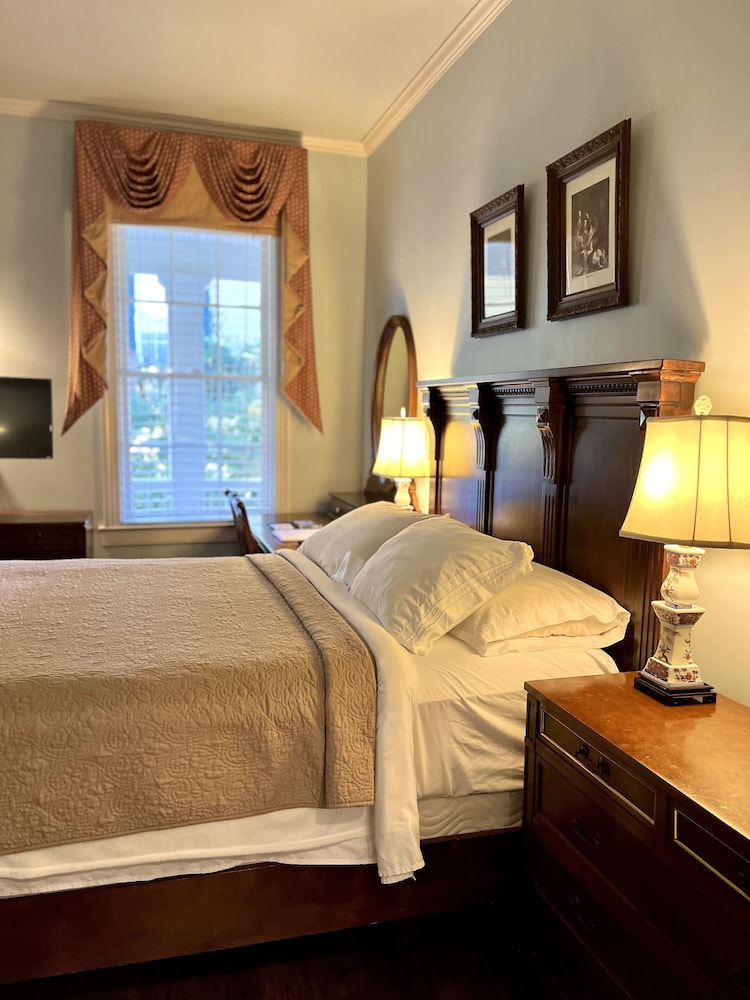 Anchuca Historic Mansion & Inn - photo 56