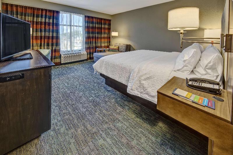 Hampton Inn & Suites Memphis Germantown - photo 40