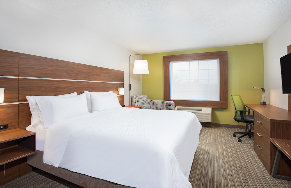 Holiday Inn Express & Suites Alcoa by IHG - photo 13