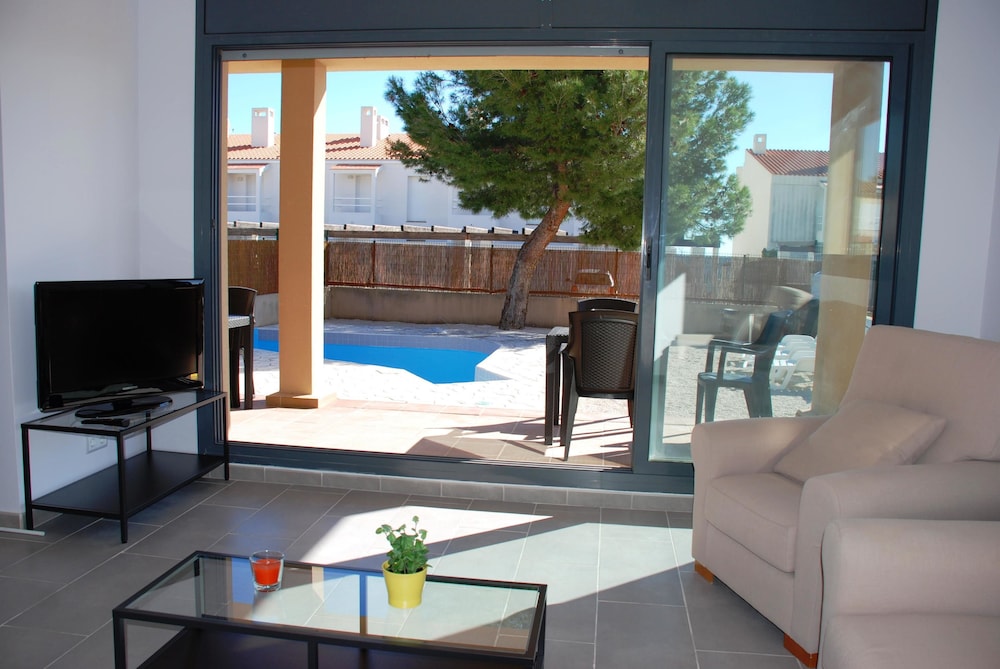 Villa Marina del Port — 4-Star Luxury Hotel in L'ametlla De Mar, Spain