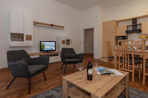 Haus Wenden Fewo 5 — 4-Star Luxury Hotel in Ostseebad Kuehlungsborn, Germany
