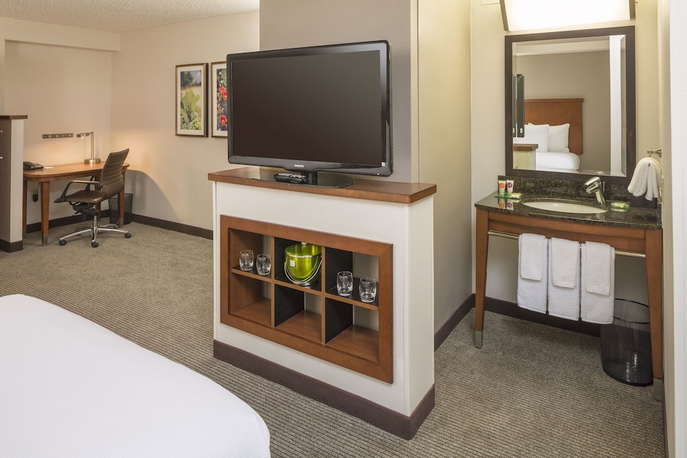 Hyatt Place San Antonio Airport Quarry Market - photo 34