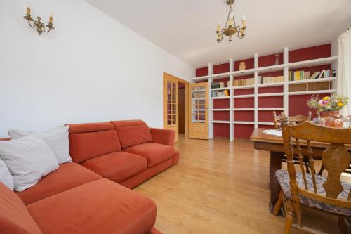 Spacious Apartment with Parking by Noclegi Renters — 4-Star Luxury Hotel in Warsaw, Poland