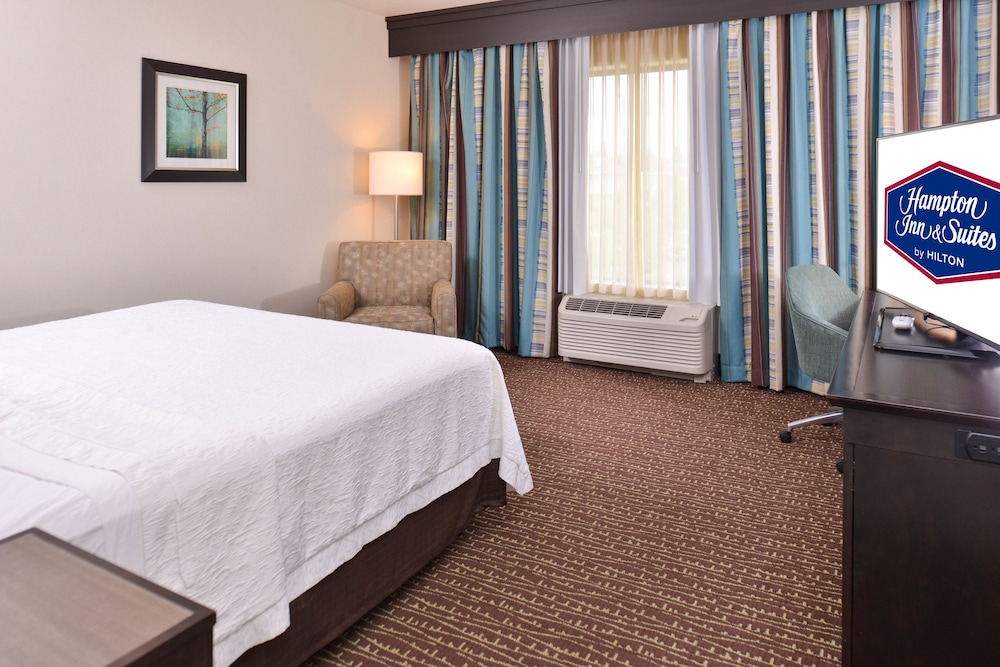 Hampton Inn & Suites Bend - photo 7