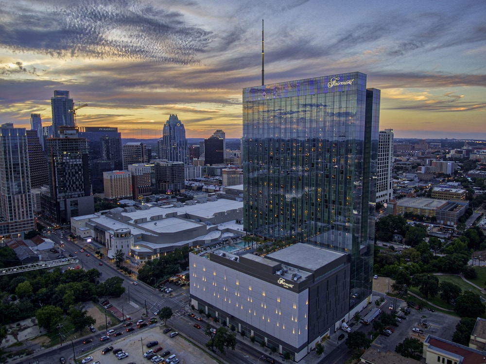Fairmont Austin - photo 2