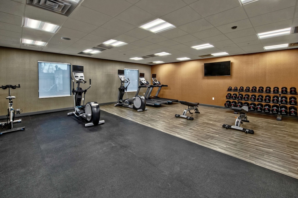 Hampton Inn Fresno Airport - photo 26
