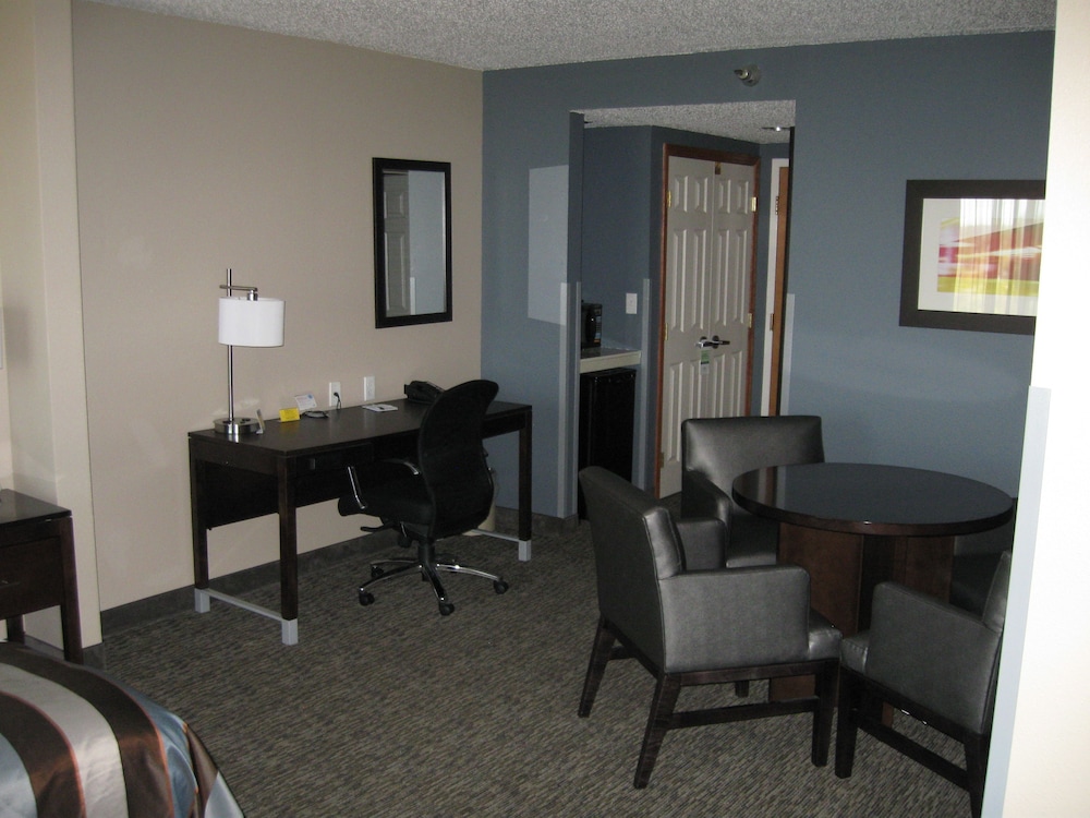 Wingate by Wyndham Fargo - photo 14