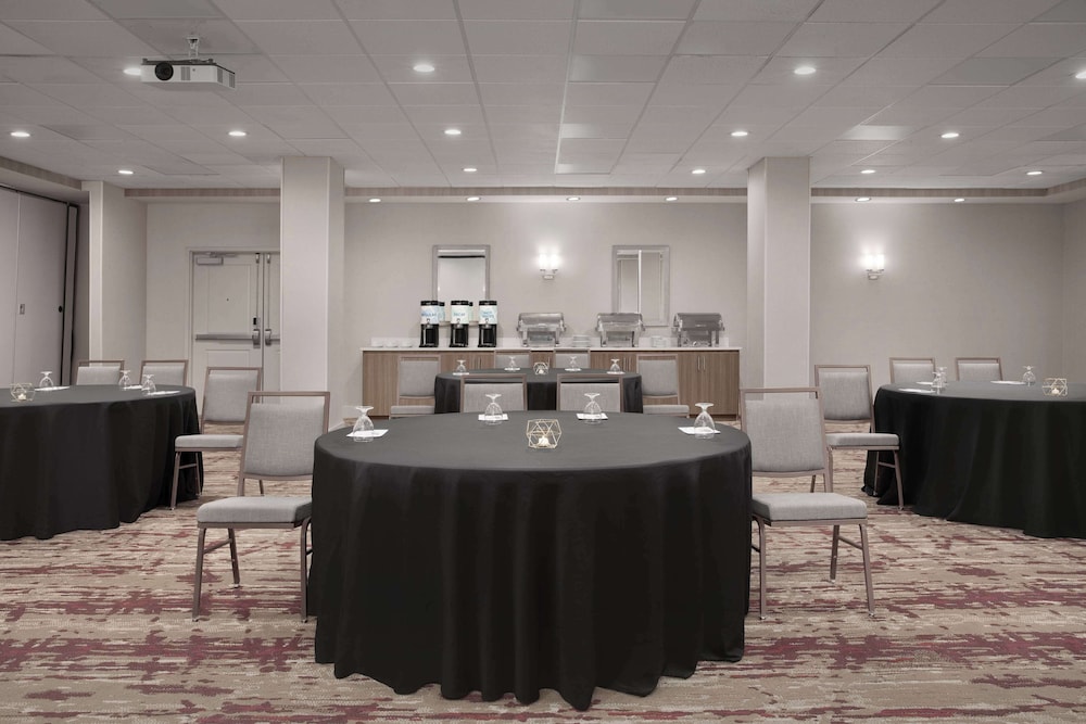 Hilton Garden Inn Philadelphia Ft. Washington - photo 40