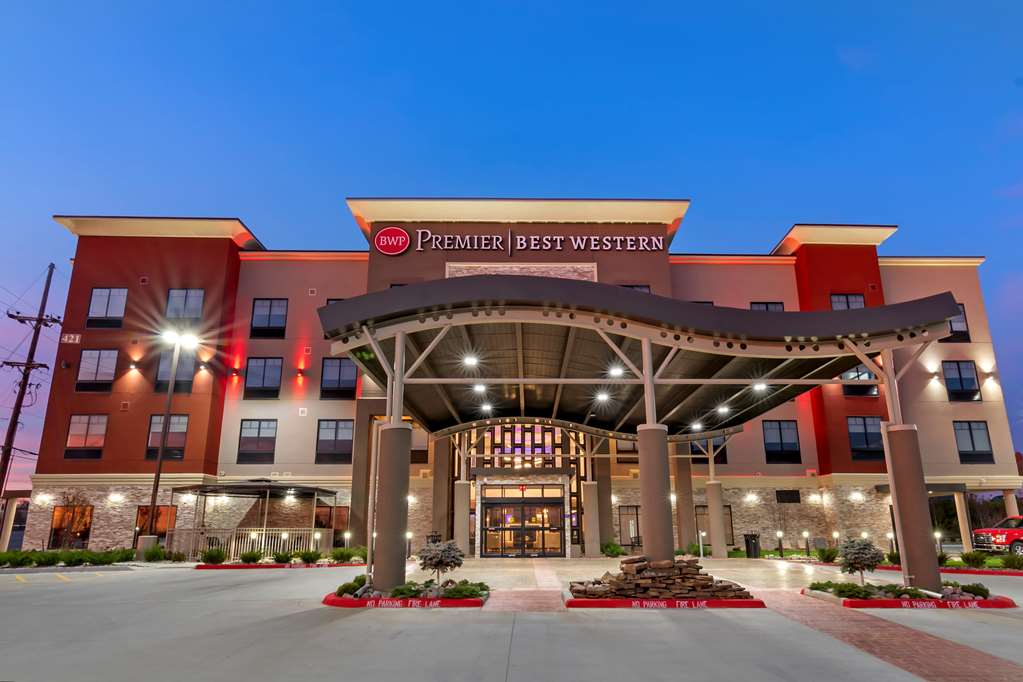 Best Western Premier Liberty Inn Suites - photo 35
