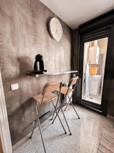 Luxury and cozy 2 bedrooms 2 bathrooms MintyStay Herradores — 4-Star Luxury Hotel in Madrid, Spain