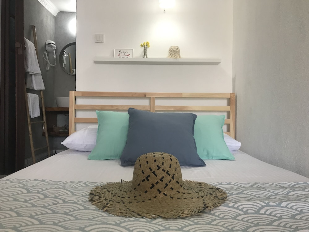 Vertigo Foca in Foca, Turkey