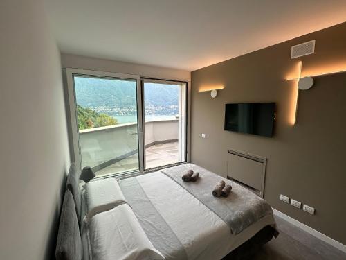 Luxury Lake View Apartment Lake Como Cernobbio — 4-Star Luxury Hotel in Cernobbio, Italy