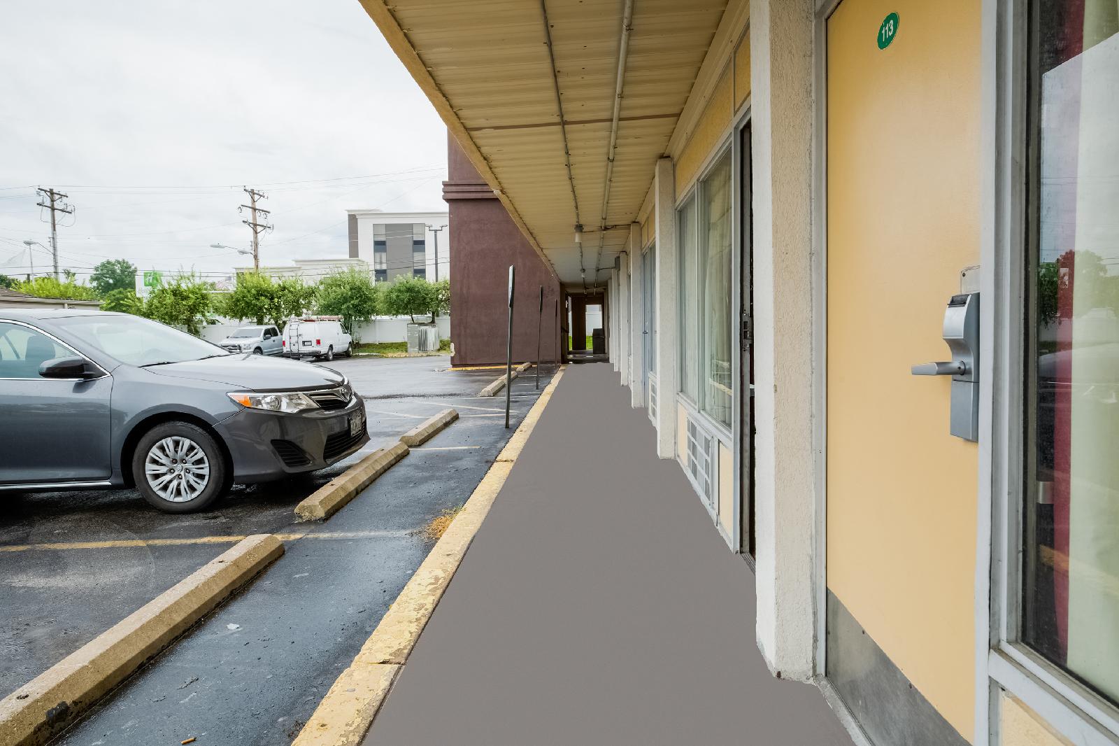OYO Hotel St. Louis Lambert Airport - photo 6