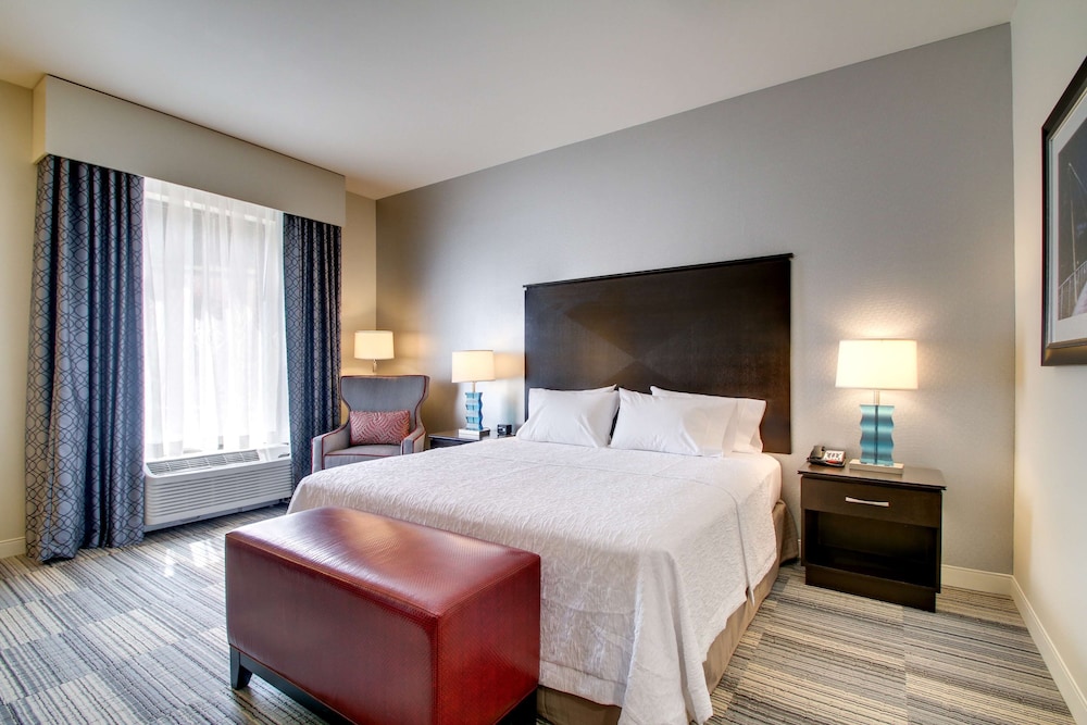 Hampton Inn & Suites Greenville Airport SC - photo 12