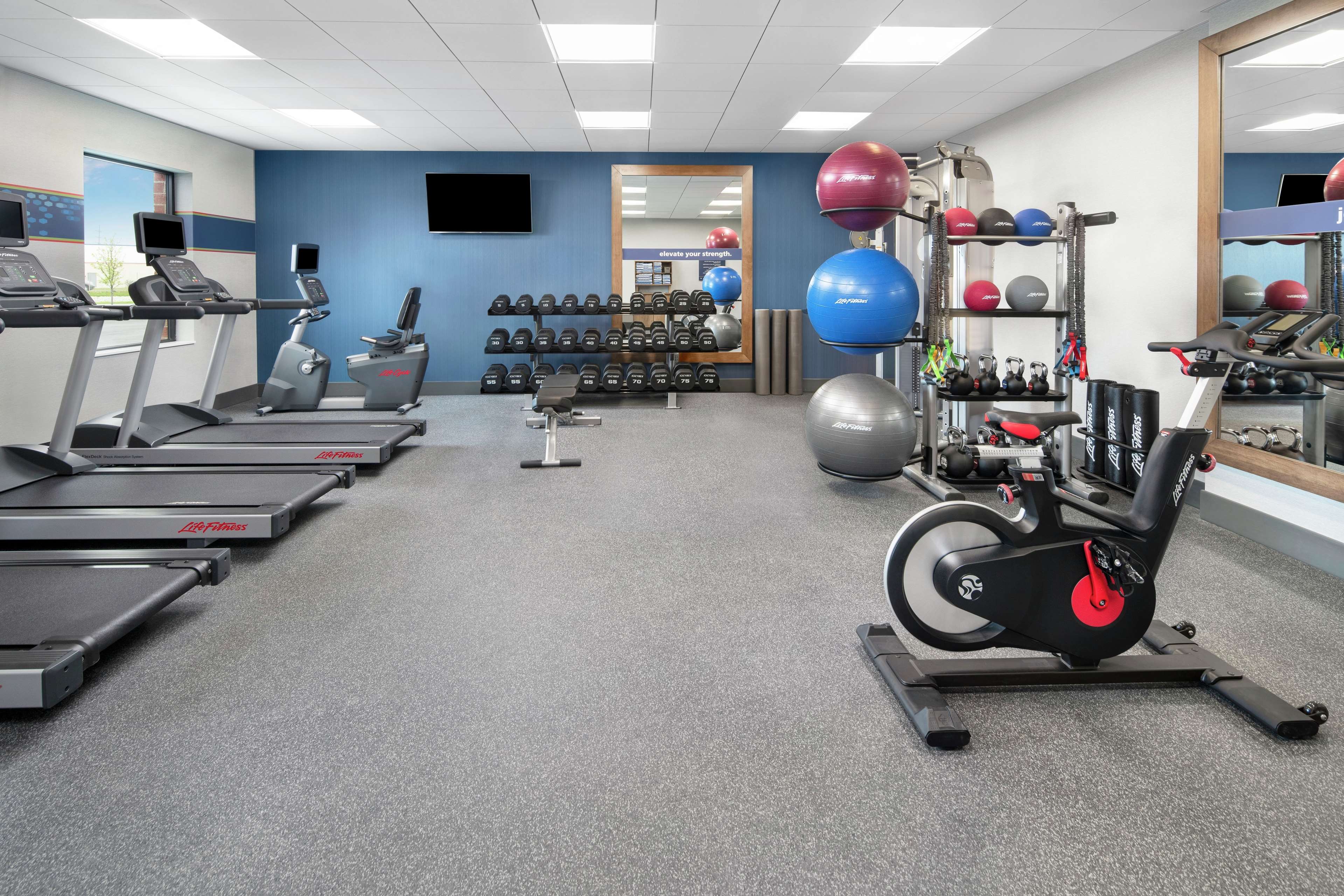 Hampton Inn & Suites Bridgeview Chicago - photo 10