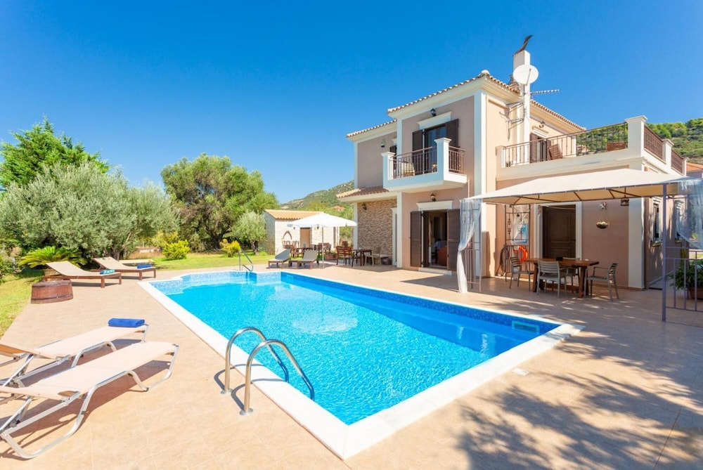 Villa Eufrosini Large Private Pool Walk to Beach Sea Views A C Wifi Car Not Required 2301 — 4-Star Luxury Hotel in Kefalonia, Greece