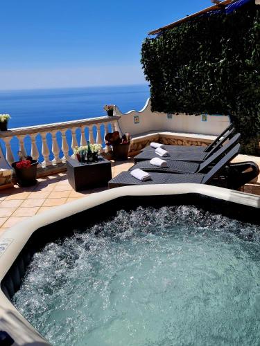 Your nest on the Path in Positano, Italy