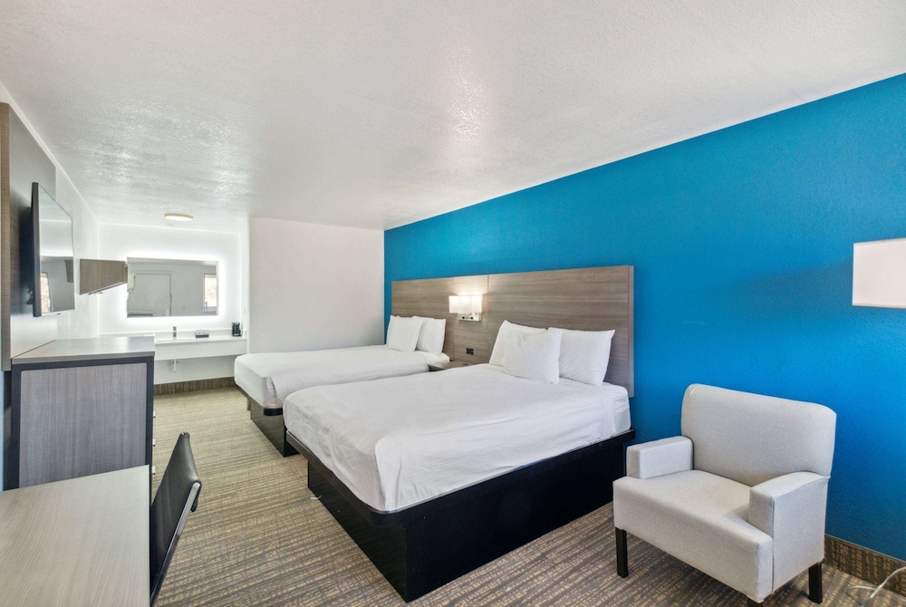 Baymont by Wyndham Grand Junction - photo 12