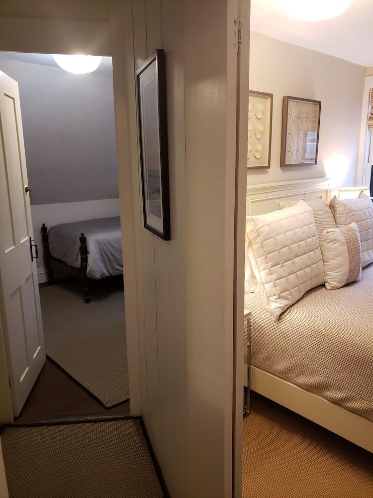 Olde Captains Inn - photo 22