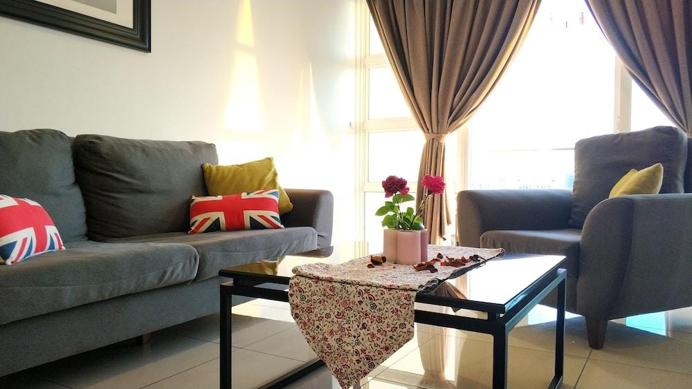 Pinnacle Tower - carbon neutral hotel in Johor Bahru