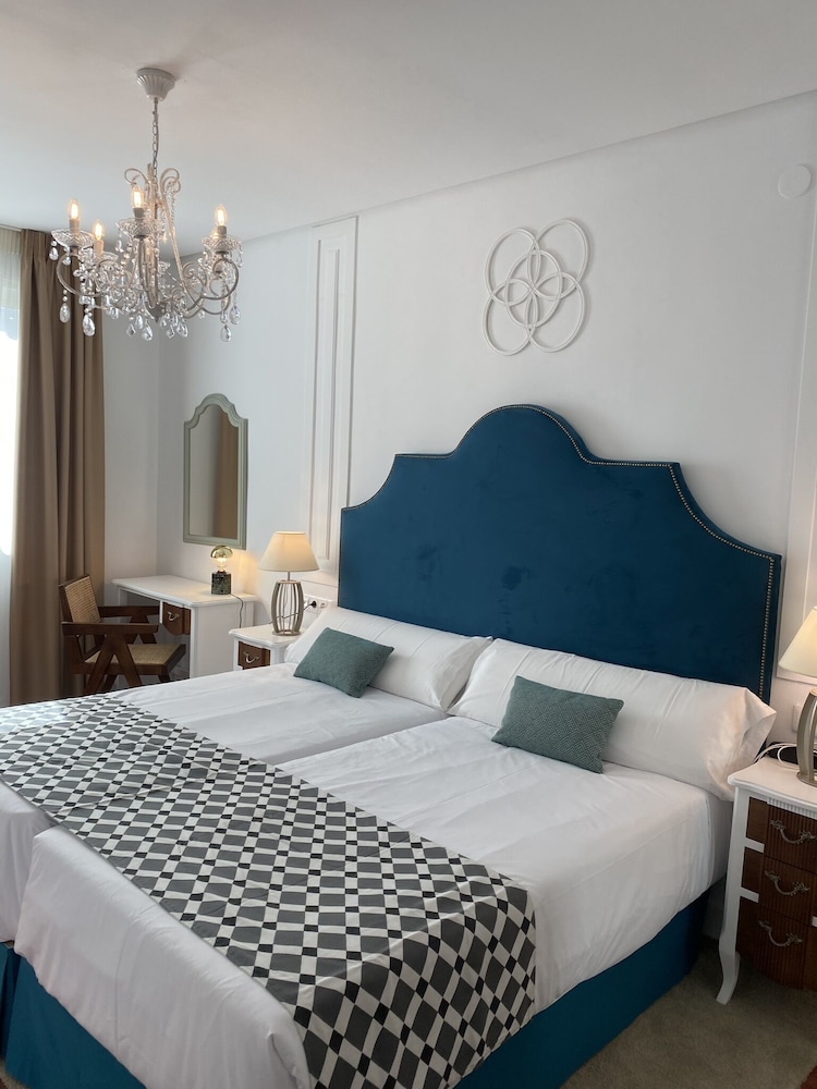 Hotel Derby Sevilla — Sevilla