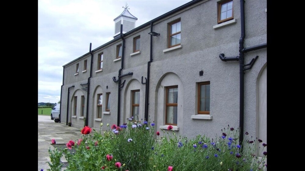 Luxury Cottage Clocktower Royal Hillsborough 14169945 — Craigavon