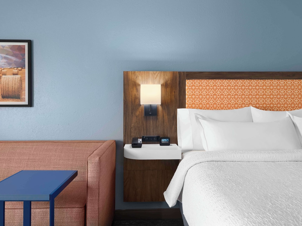 Hampton Inn Ottawa - photo 10