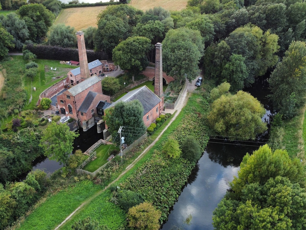The Pump House Forge — 4-Star Luxury Hotel in Doncaster, United Kingdom