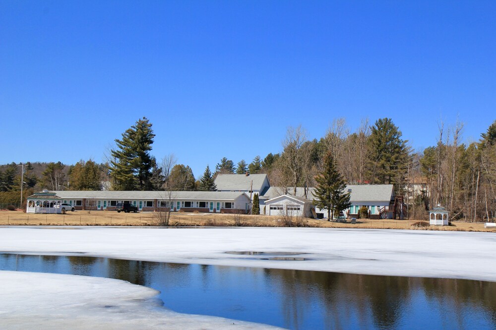 Sara Placid Inn & Suites - photo 68