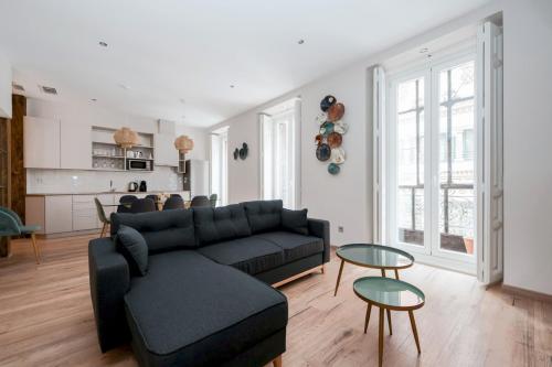 3 Bedrooms 3 Bathrooms Furnished Justicia Refurbished Mintystay