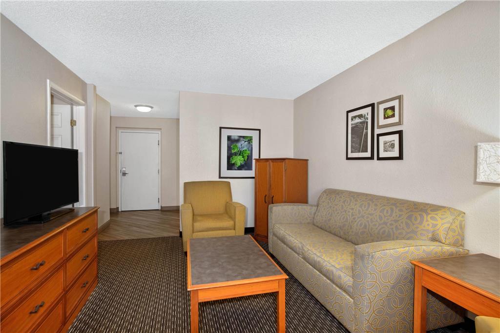 La Quinta Inn by Wyndham Tucson East - photo 25