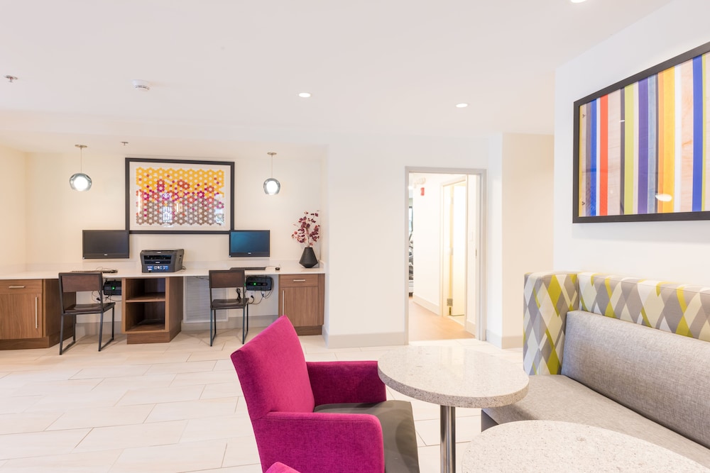Holiday Inn Express Charleston by IHG - photo 30