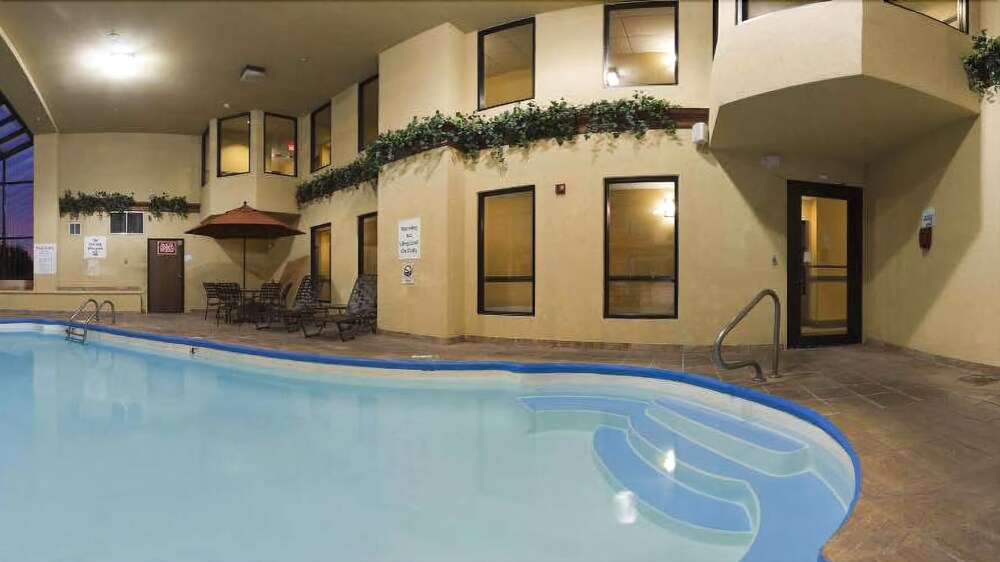 Holiday Inn Express & Suites Indianapolis East By Ihg - photo 25