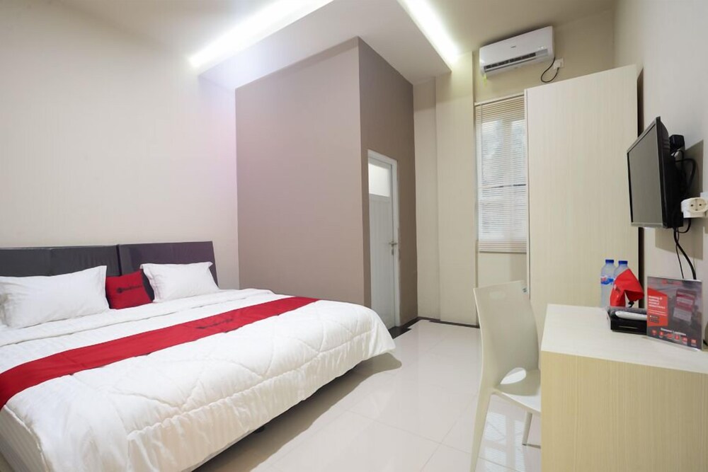 RedDoorz Syariah near IPB Dramaga Bogor — Bogor — photo 5