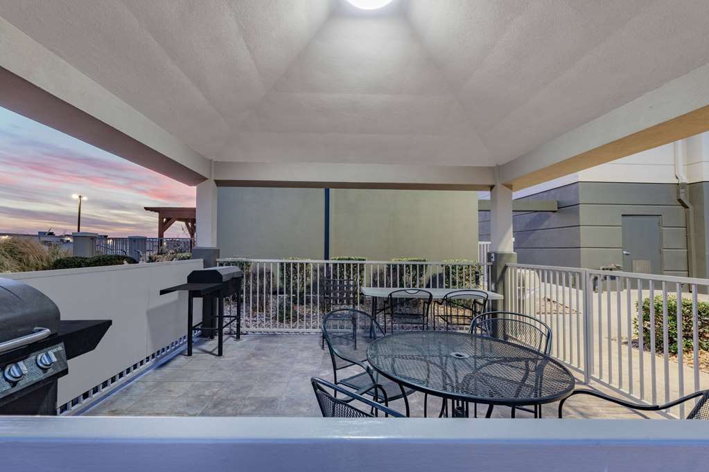 Hawthorn Extended Stay by Wyndham Ardmore - photo 35