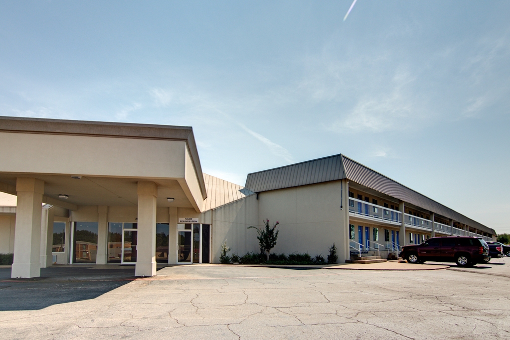 Motel 6 Mount Pleasant TX - photo 6