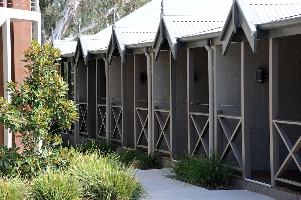 Campaspe Lodge Echuca — 4-Star Luxury Hotel in Echuca, Australia