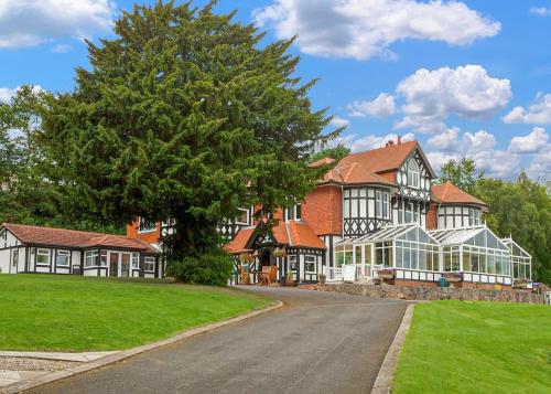 Woodlands Hall in Ruthin, United Kingdom