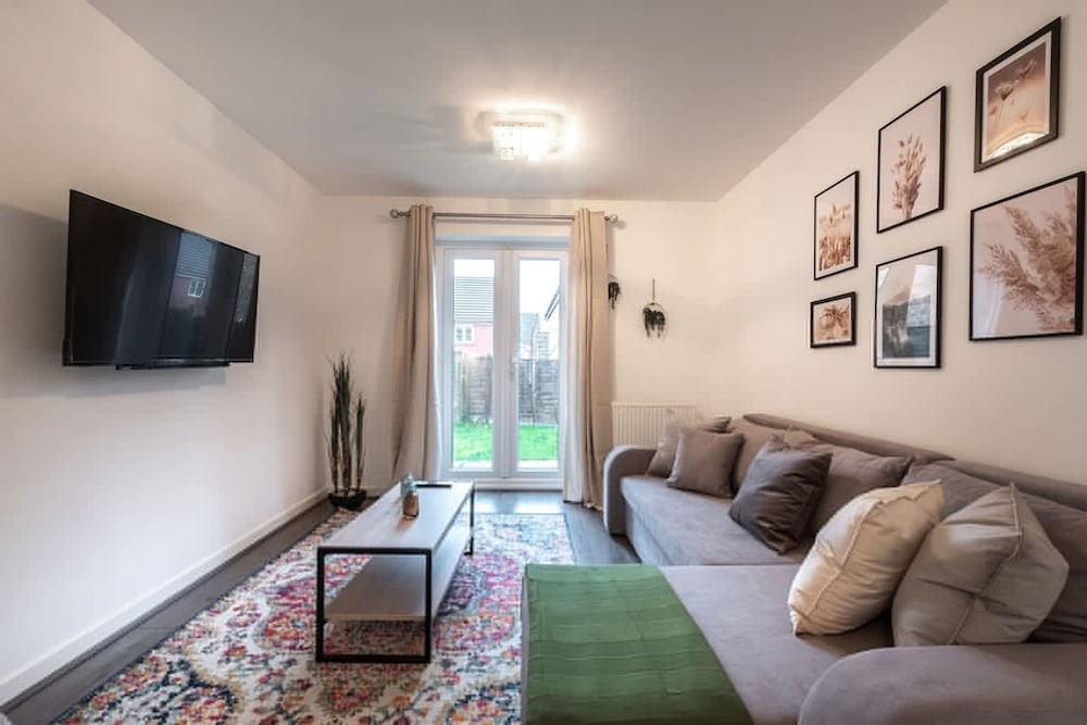 Host Stay Moresby Way — Peterborough