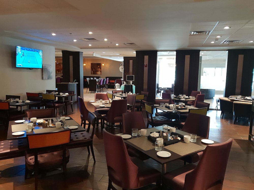 Crowne Plaza Chicago SW Burr Ridge by IHG - photo 34