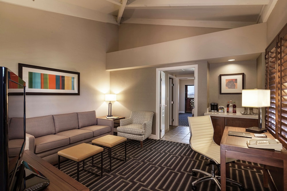 Hilton Phoenix Tapatio Cliffs Resort - photo 6