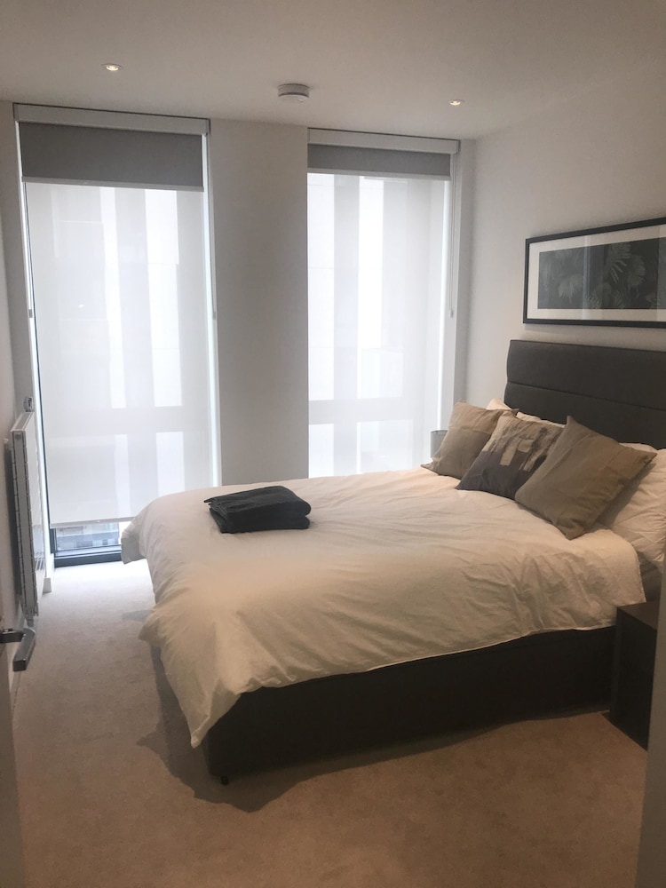 A1 Luxury Apartments — 4-Star Luxury Hotel in Wembley, United Kingdom