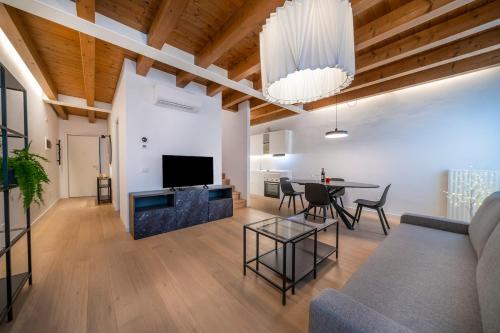 Elegance in Udine Matteotti Apartments — 4-Star Luxury Hotel in Udine, Italy
